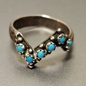 Vintage Native American Zuni Petite Point Turquoise Stone Silver Ring